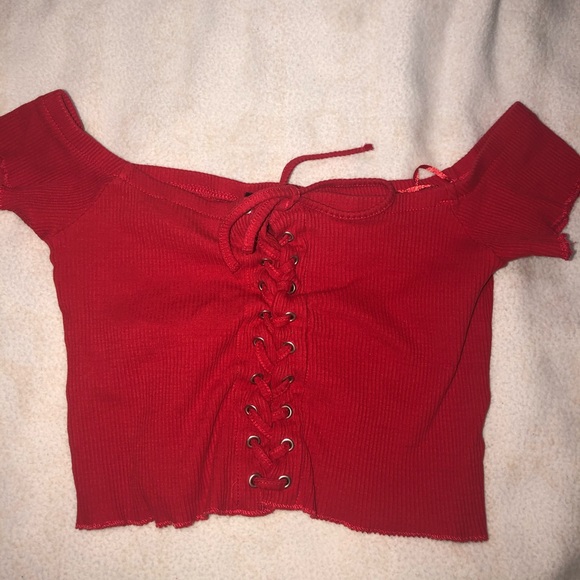 Red crop top - Picture 1 of 3